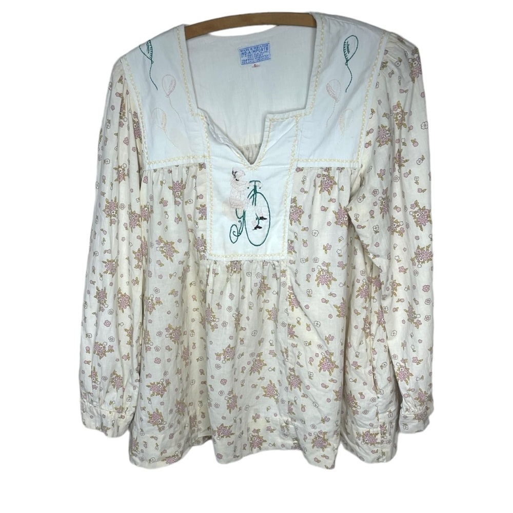 Vintage 70s India imports of Rhode Island flour sack floral blouse embroidered